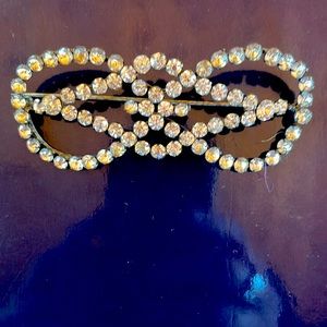 Charming Edwardian Paste Brooch